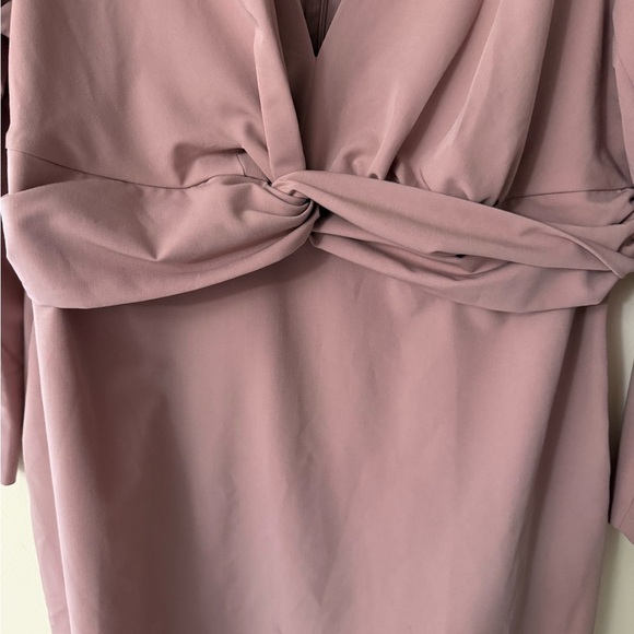 Eloquii NWT Twist Front Dress in Blush Neutral, Long Sleeve and Stretchy, sz 18 - Picture 3 of 11